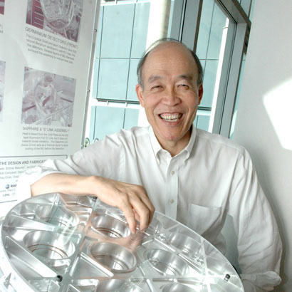 Robert Lin with MAVEN instrument