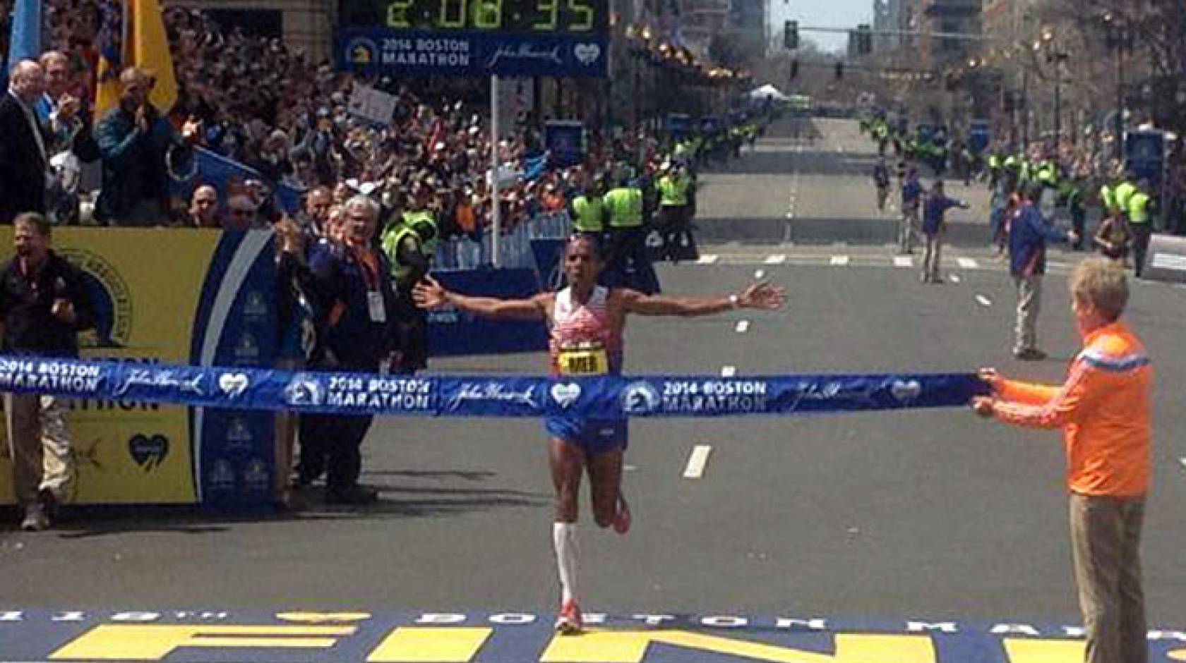 Meb Keflezighi wins 2014 Boston Marathon