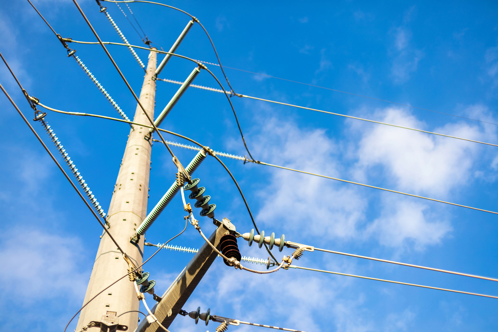 High voltage power lines