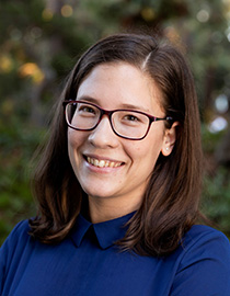 Zsófia Zavecz headshot