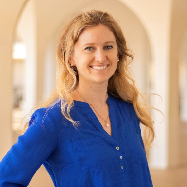 portrait of Alexis Komor