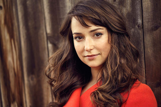 Is Actress Milana Vayntrub Lesbian? What about her Affairs and Dating Rumours?