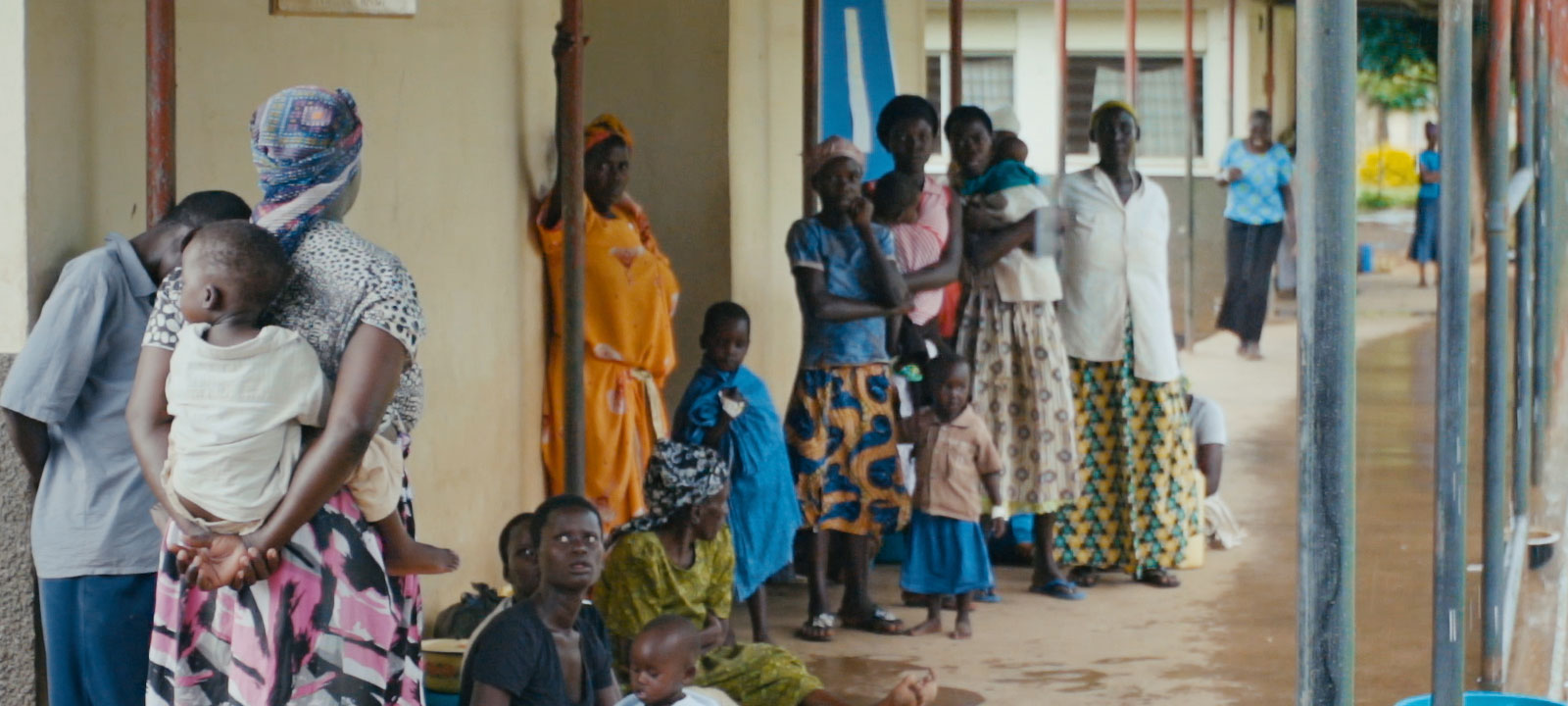 People waiting at Atutur Hospital