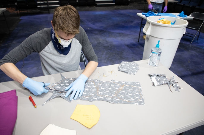 Uc Riverside Theater Employees Sew Face Masks For Their Colleagues