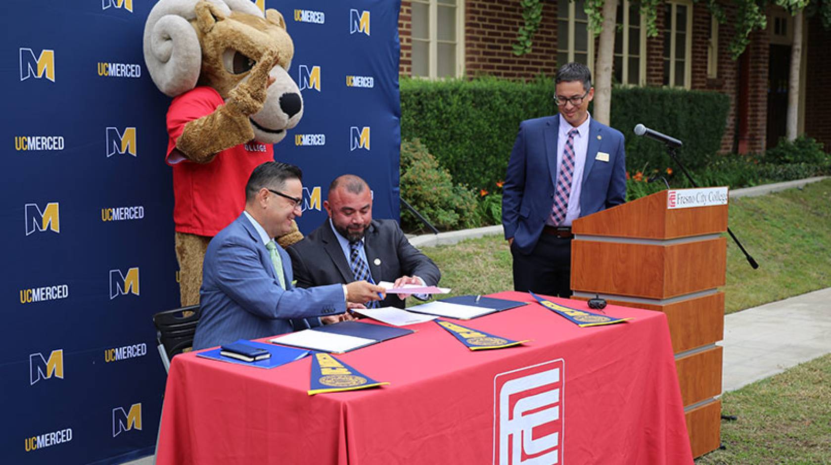 UC Merced, Fresno City College create new transfer pipeline for