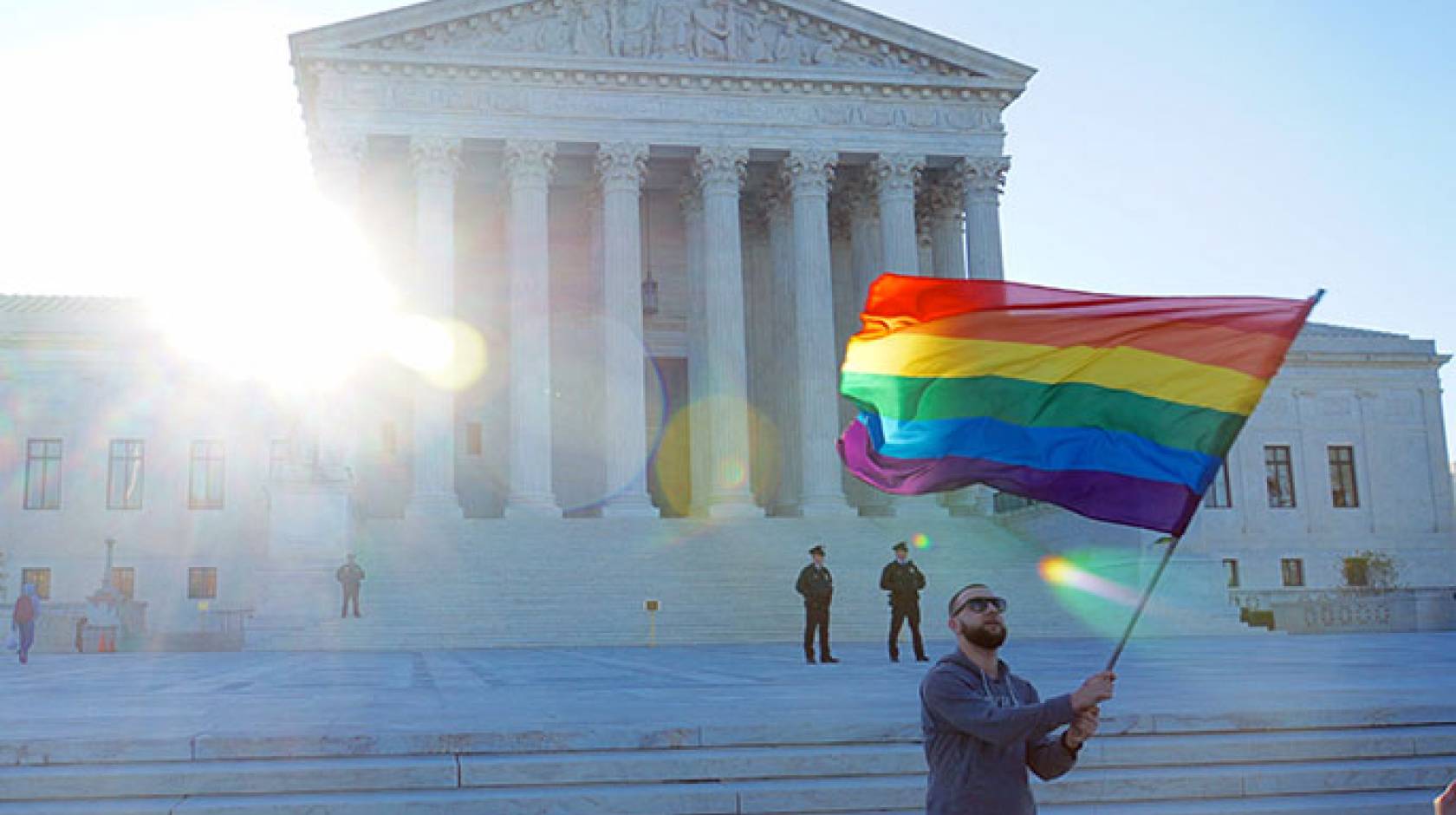 Flag waving in front of SCOTUS