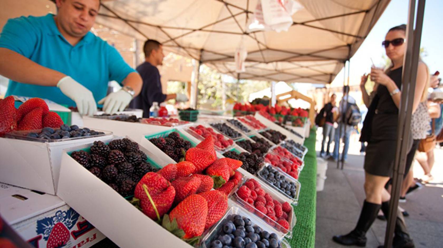 As part of its commitment to fighting hunger, UC Irvine will supplement its year-old food pantry stocked with nonperishable goods for students in need with free, monthly farmers markets that allow access to fresh produce. 