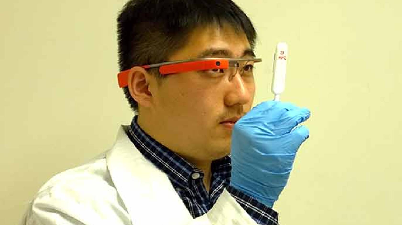 Researcher tests Google Glass