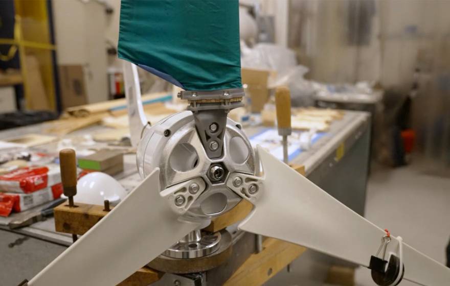 Compostable wind turbine in the lab