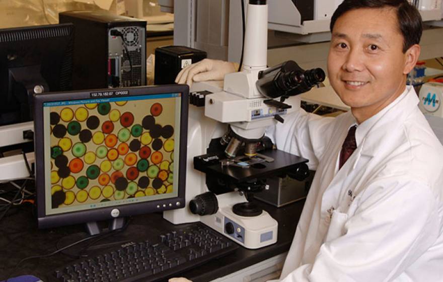 Medical oncologist and physician-scientist Chong-xian Pan received a career development award through the UC Davis CTSC to develop cancer-specific molecules that improve cancer screening, diagnosis and treatment.