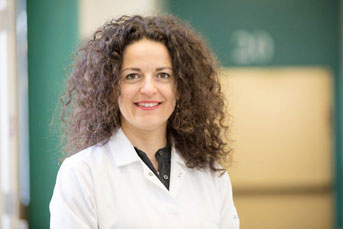 Susanna Rosi in lab