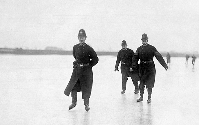 Thames ice sakting Thames ice skating