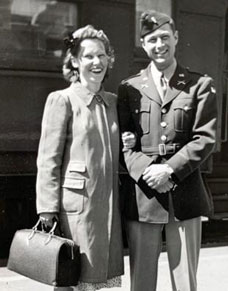 Viola and Milton in uniform together in 1943